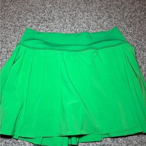 Aerie bright green tennis skirt